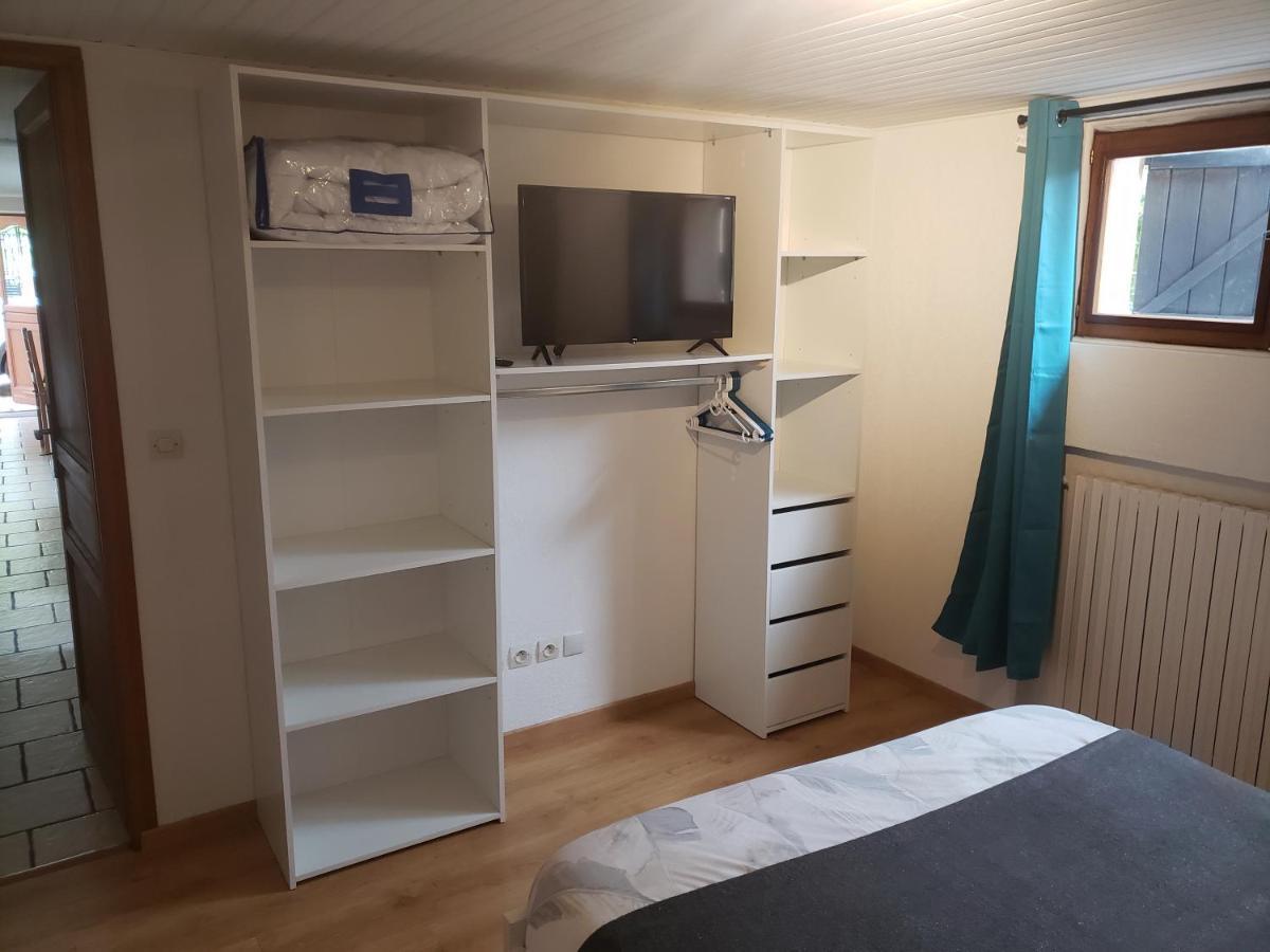 Appartement T2 Chez Seb Et Claire La Bathie Экстерьер фото